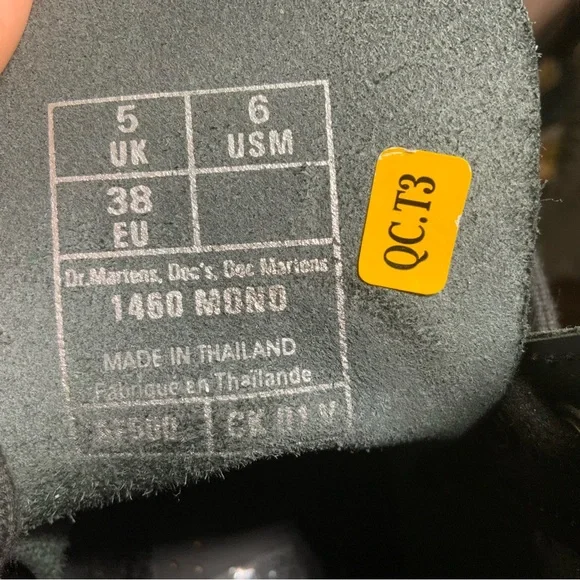 Dr, Marten’s USM/6 1460 Mono Smooth 8-Eyelet Black Leather Combat Boots. - Picture 7 of 10